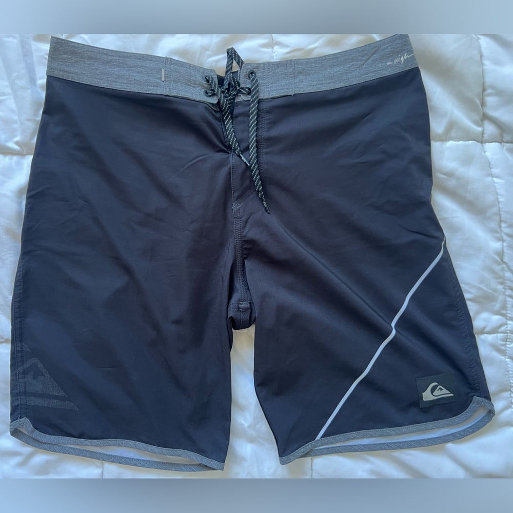 Quiksilver Men’s Highline Boardshorts Size 34